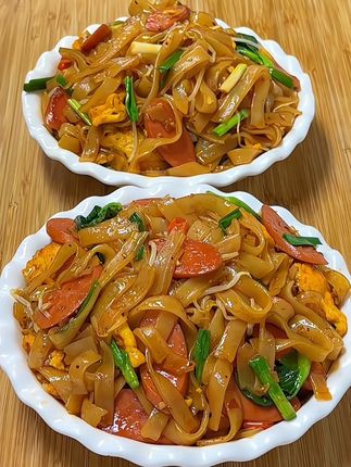 #鲜河粉 #干炒牛河 #好吃到停不下来 #美食教程