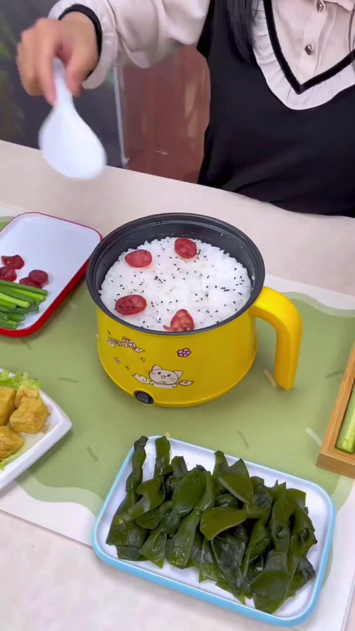 家里有了这个#小电锅,煎炸炒煮焖炖涮样样行,还#不沾锅 质量也非常好#电煮锅#厨房小家电