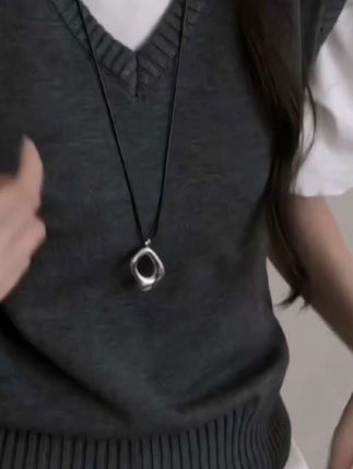 银色几何吊坠项链女小众高级感卫衣链长款毛衣链配饰 #毛衣链#项链#颈链#卫衣链#配饰
