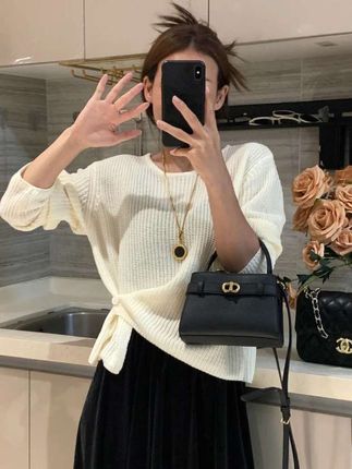 韩系设计感下摆提扣针织衫女秋冬新款百搭简约休闲纯色毛衣#针织衫#毛衣#秋冬款#今天穿什么
