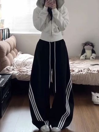 胖mm大码女装高个子美式复古三条杠弯刀高腰阔腿裤裤子胖mm显瘦款#显瘦搭配 #百搭神裤 #这么穿显瘦20斤 #梨形身材穿搭 #大码穿搭