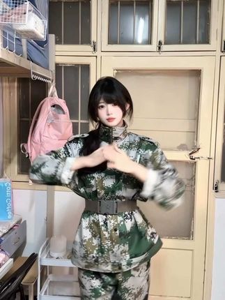 等你再落下几笔#麻辣女兵 #大一新生 #鸳鸯戏