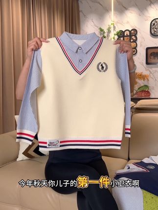史努比学院风小卫衣真的是太太太好看了快给你家小帅哥安排一件吧!#春秋新款 #童裝 #强烈推荐 #史努比#品牌童装