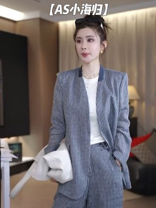 这也太漂亮了吧,非常高级的西装外套,很有腔调感,真的好喜欢! #职场穿搭#西装#秋季穿搭 #新款上新 #秋日人生照片还得是琥珀流光风 @抖加🔥上热门🔥dou+🔥热点宝