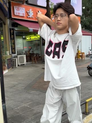 我们对孩子没别的要求: 书读得好,当然好。 读不得,也没关系。 你只要阳光快乐就好,积极向上就好,心态好就好。 其他的,都顺其自然。 平安健康,就是最大的福气。 #随拍记录生活
