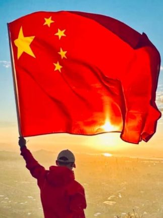 #如果有信仰有颜色那一定是中国红 #厉害了我的国🇨🇳 #五星红旗迎风飘扬