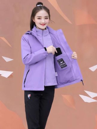 啄木鸟三合一冲锋衣女款#外套穿搭 #户外穿搭 #休闲减龄穿搭