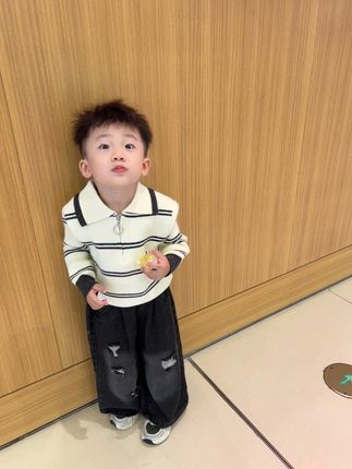 入手到百搭超软的一件毛衣,果断自留给儿子穿#高品质童装 #男童穿搭 #男宝穿搭 #潮童穿搭 #宝妈情感共鸣