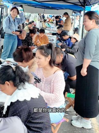为自己家乡代言,国庆节值得一去的宝藏般水晶大集! #国庆超会玩指南 #国庆假期被安排明白了 #大集 #水晶