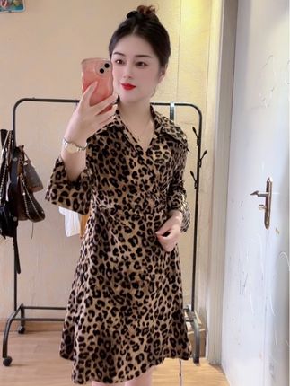 #女人味穿搭 #梨形身材穿搭 #豹纹连衣裙#秋季穿搭