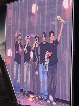 2026.05.09 六巡演唱會台北站
《love me right》
#exo #exol #sehun吴世勋 #吴世勋