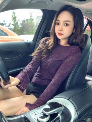 #洋气减龄 #气质女神 #百搭上衣 #辣妹穿搭 #高级感穿搭