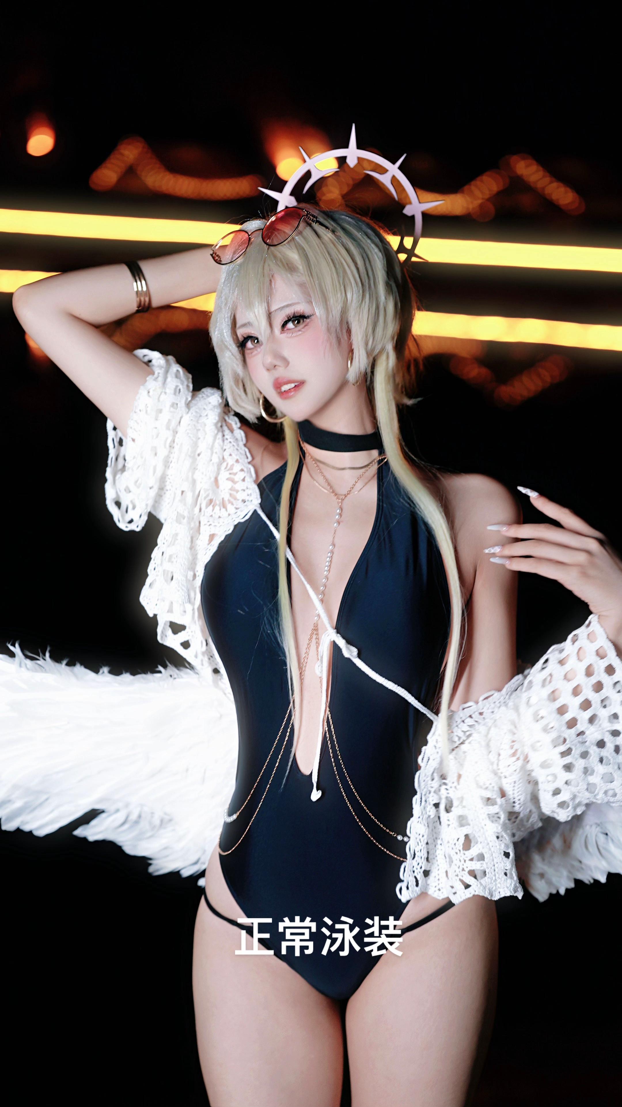 第一批拍了水渚硬是留到现在发。#cos #蔚蓝档案cos #桐藤渚 #泳衣 #cosplay