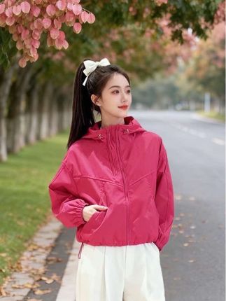 #上衣穿搭 #冲锋衣外套#夹克上衣#时尚减龄穿搭 #冲锋衣穿搭