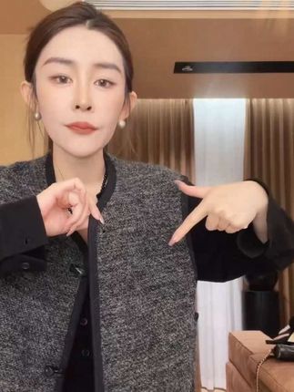 #高级感穿搭 #谁穿谁好看 #马甲 #秋冬穿搭 #今天穿什么