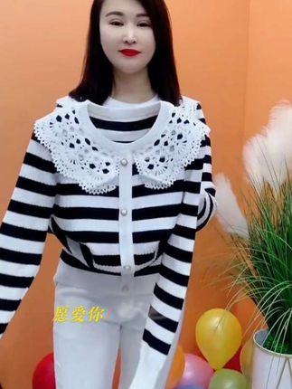 #气质穿搭 #今年最流行穿搭 #谁穿谁好看 #百搭上衣 #谁穿谁漂亮 @DOU+小助手 @抖音创作小助手