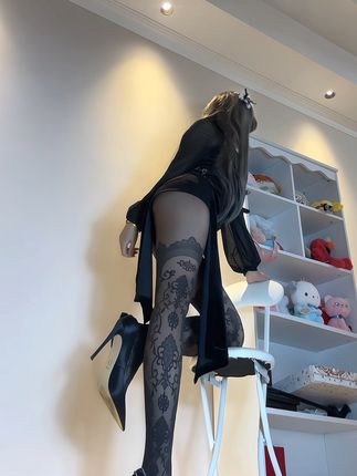 依旧修女#御姐风穿搭 #高跟鞋穿搭 #修女
