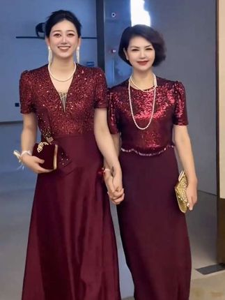 #喜婆婆喜妈妈婚宴礼服 #优雅气质 #高端大气 #高贵优雅 #喜婆婆妈妈婚宴装