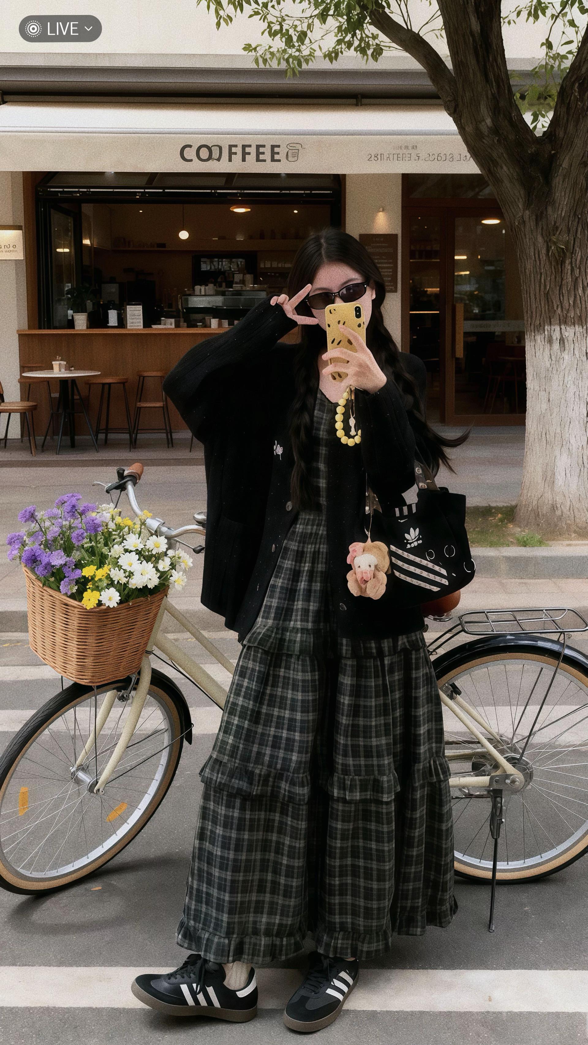 #慵懒风穿搭 #学院风穿搭 #文艺穿搭 #复古文艺 #森系穿搭 @DOU+小助手