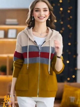 时尚洋气穿搭#减龄显瘦穿搭 #谁穿谁漂亮 #穿出自信穿出美丽 #针织衫 #针织拉链毛衣外套