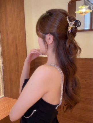 简约又高级的抓夹盘发#头饰发饰美出高级感 #抓夹怎么抓出好看发型 #抓夹盘发#贵里贵气的小饰品