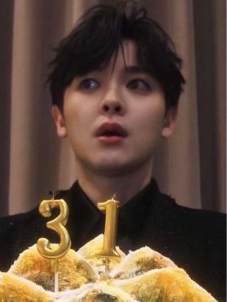#尤长靖 30➡️31,新的一岁如约而至🎂HAPPY CHIN'S DAY!把新一岁的期许与热忱,都继续珍藏进音乐里吧~记得来听生日新EP《而立(Say It Loud)》🎵#尤长靖0919生日快乐 #星动营业中 #祝你快乐不止今天