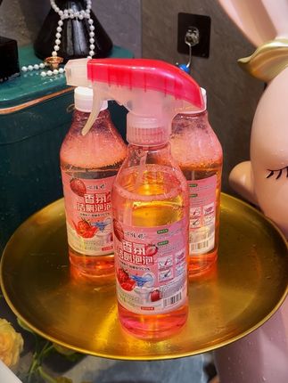 卫生间总有异味 试试这个草莓味的洁厕剂 用它清洗马桶锃光瓦亮#提升幸福感好物 #家居好物