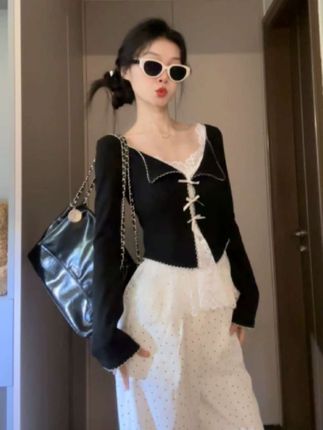 甜美蝴蝶结叠穿长袖上衣蕾丝吊带背心波点阔腿裤女秋新款三件套#长袖上衣#吊带背心#阔腿裤#辣妹风穿搭