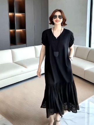 2025法式赫本风黑色蕾丝下摆v领连衣裙夏季气质裙子胖mm遮胯长裙#优雅气质 #减龄气质 #遮肉显瘦穿搭 #优雅高档大气女装 #宽松遮肚