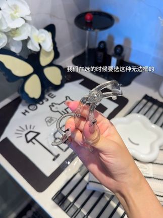 不会假睫毛的宝宝看这个#睫毛夹#平价#学生党必备 #种草 #懒人必备
