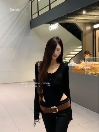#高级感穿搭 #气质穿搭 #辣妹 #显高显瘦显腿长 #穿搭小心机