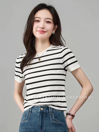 #夏季穿搭 #减龄显瘦穿搭 #时尚潮流穿搭 #显瘦遮肉 #百搭t恤
