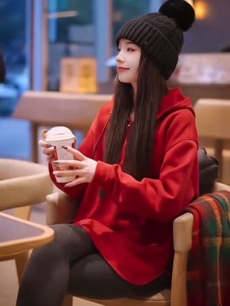 #设计感半拉链时尚百搭连帽卫衣女冬季新款欧韩穿搭宽松不规则上衣