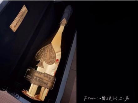From:嘴硬的二弟 🐰兔老大你知不知道自己很会撒娇 果然是最会撒娇的兔子🐰太可爱啦
#ONER #岳明辉 #木子洋 #灵超#撒娇