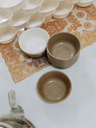 稻壳一次性碗:把“稻”然之选,盛进每一餐的安心 以稻壳为原料,天然可降解,拒绝塑料污染,餐后丢弃无负担,是践行绿色生活的实用选择。 特厚加硬工艺,承装热汤、米饭不易变形渗漏;无有害添加,直接接触食物更健康,适用于家庭聚餐、户外野餐、外卖打包等多种场景,让便捷与环保两全。#美观实用 #家居好物#餐具 #一次性餐具#稻壳一次性碗@DOU+小助手 @巨量千川