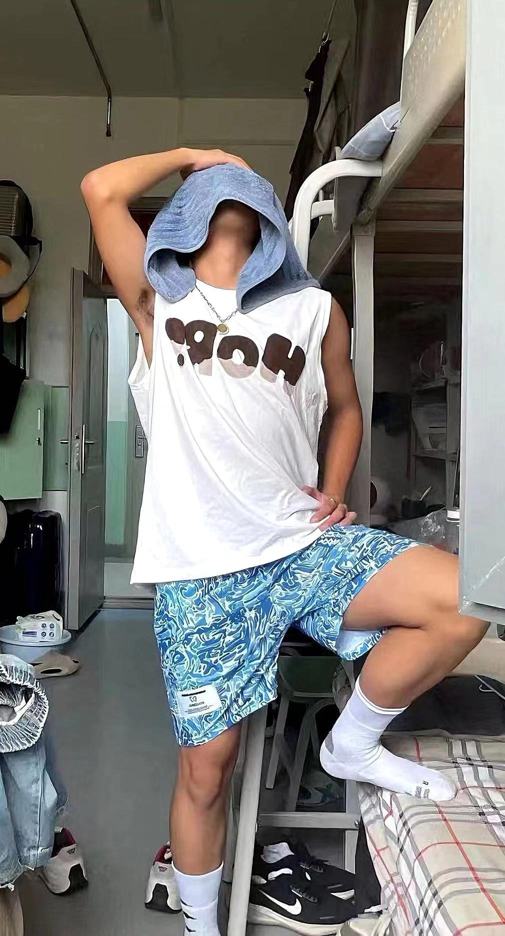 蓝男。#小麦色 #黑皮 #ootd穿搭