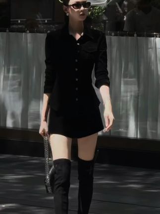 迪丝嫚苓黑色长袖短外套时尚休闲打底修身显瘦百搭气质优雅原创风 迪丝嫚苓黑色长袖短外套时尚休闲打底修身显瘦百搭气质优雅原创风#美出高级感 #显瘦穿搭 #气质穿搭 #今天穿什么 #迪丝嫚苓