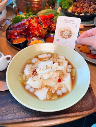 艾特好姐妹请你吃 上海新开的广西菜!!#饭搭子#桂芭蕉 #bistro#氛围感餐厅打卡#上海美食