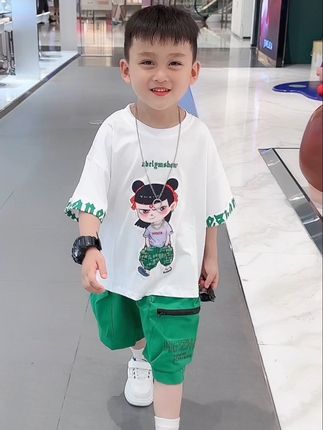 麻麻们 时尚短袖套装来啦,不用纠结怎么搭配了,这一套巨舒服又好看 #高品质童装 #萌娃穿搭 #夏季新款 #面料柔软舒适