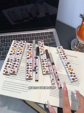 商家你没疯吧!极细眼线笔都卷到这个价了,而且还是防水防汗的,快快快!快冲啊!姐妹们!#眼线笔#眼线笔推荐 #学生党平价安利 #女生必备