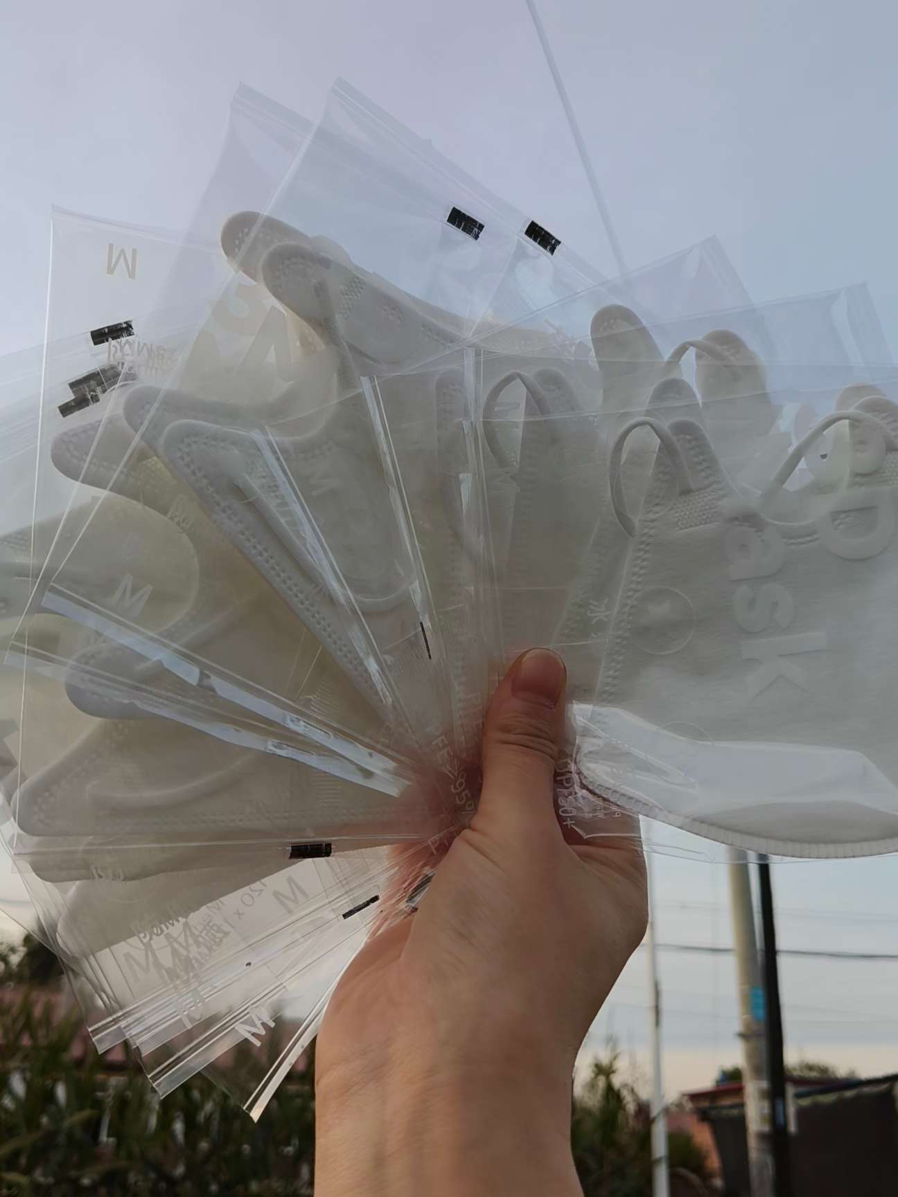 果然能卷过胶下的只有胶下自己! 新品防护防晒二合一的小冰瓶美女口罩,你们点开看看才多少钱?#上热搜 #好物推荐🔥 #强烈推荐 #防晒口罩 #每日分享