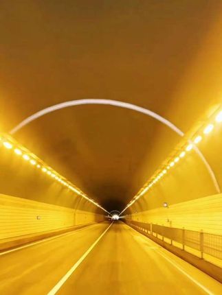 谁懂啊!挖到超绝的筋头巴脑,刷到真的别划走!   打开全是新鲜的筋和肉,嚼着QQ弹弹特别有劲儿,老人孩子都能放心吃。不用自己炖几小时,加热一会儿就能吃,懒人的快乐直接拉满!   每一口都裹满香味,配米饭或者煮面条都绝了,囤几份放冰箱,不想做饭的时候拿出来,分分钟搞定一顿硬菜,全家都爱吃!   #筋头巴脑天花板 #家庭聚餐硬菜 #懒人速食推荐 #牛肉美食分享 #好吃到停不下来