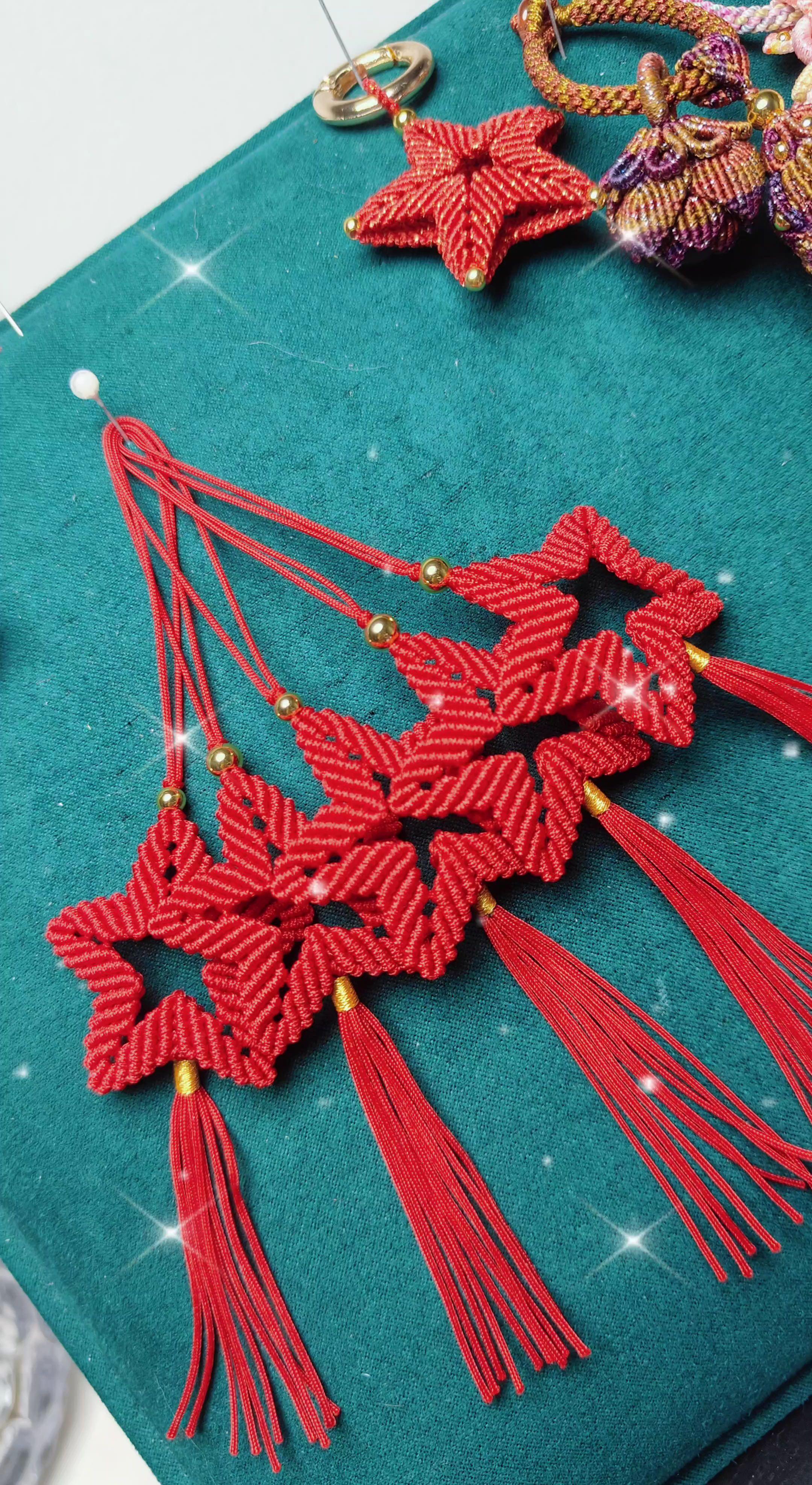 #编绳手艺人 #纯手工编绳 国庆快乐,一起DIY闪闪红星