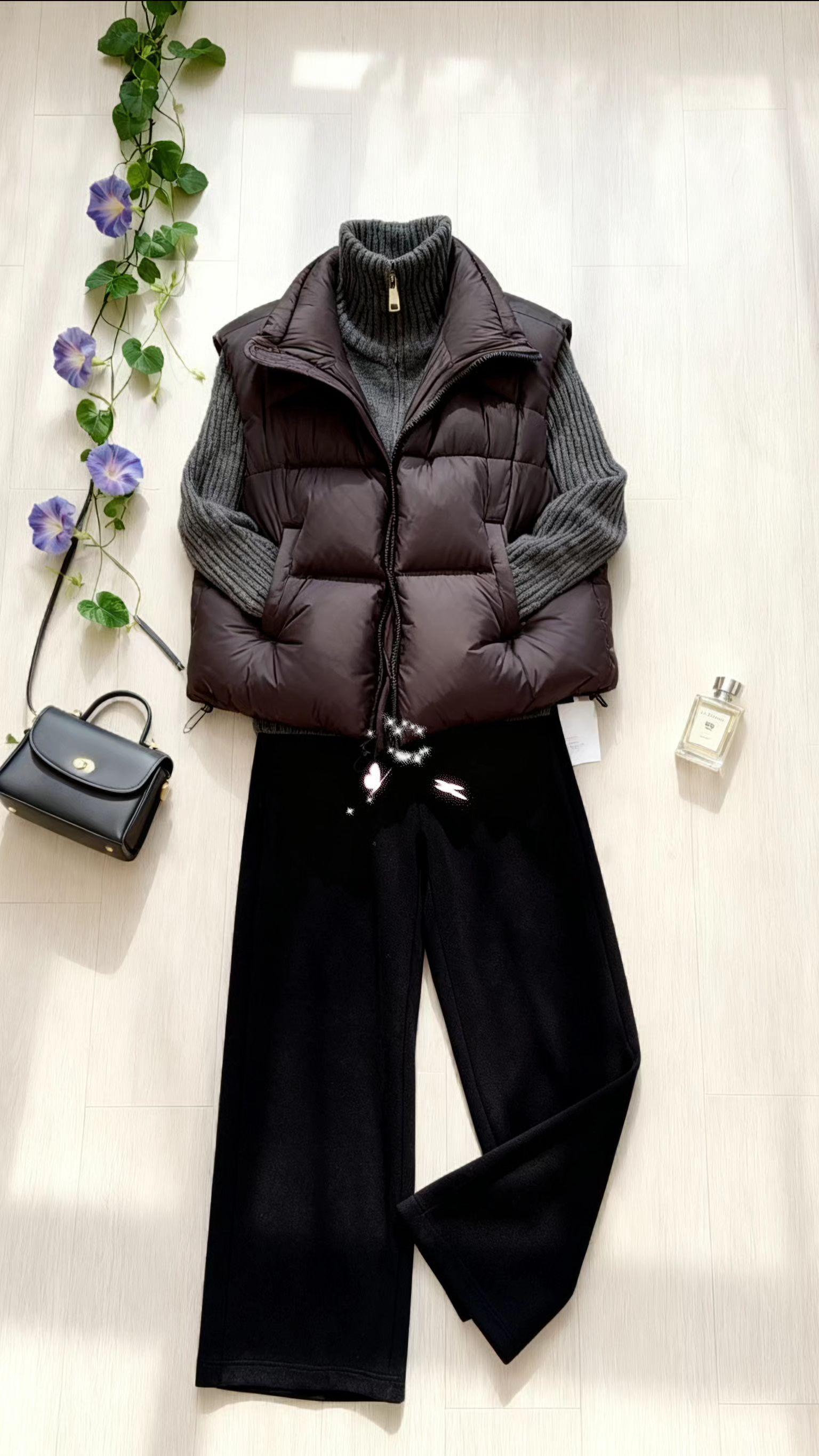 深秋必备的高级感羽绒马甲,搭配高领毛衣和阔腿裤,温暖又时髦!❄️🧥   #穿搭 #秋冬穿搭 #高级感穿搭##上热门🔥 @抖加🔥上热门🔥dou+🔥热点宝 @DOU+上热门