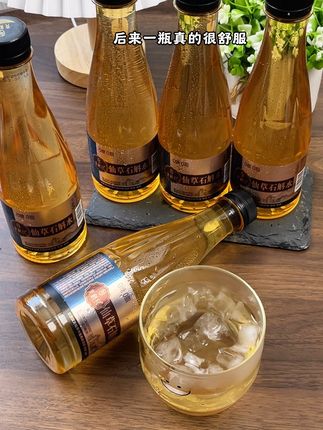 仙草石斛水,简直好喝到离谱,喝起来清润甘甜,满嘴的石斛清香#食斛记 #石斛水#熬夜必备 #多喝水