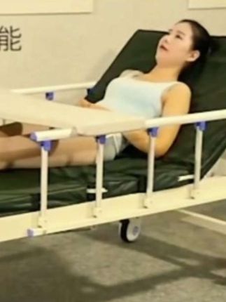 老人家用#护理床 家用多功能卧床 腿脚不便 病人#手动翻身床铁艺床升降#老人护理 #康复 #适老化产品