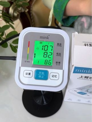 高精度血压计,测量准确操作简单,还是充电款 #血压飙升 #高血压请注意 #测血压 #量血压 #健康生活