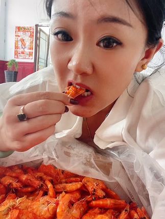 一吃一个不吱声,真香 #吃哪些食物能帮助燃烧脂肪 #海虾