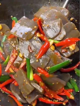 新鲜魔芋豆腐#下饭菜 #家乡特产 #乡村味道 #太好吃了 #强烈推荐