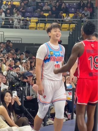 三条A 通杀牌#赵睿 #中国男篮 #篮球 #fyp